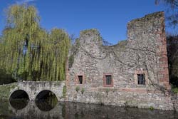 Aschaffenburg Kirchenruine im Park Schöntal