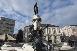 Kaiser Augustus-Brunnen