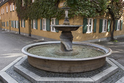 Brunnen in der Fuggerei