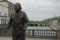 Che Guevara Statue