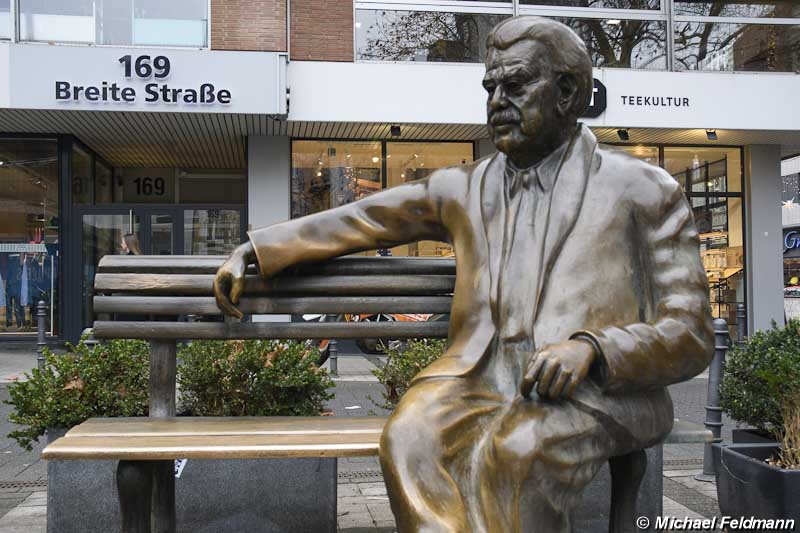 Köln Willy Millowitsch Statue