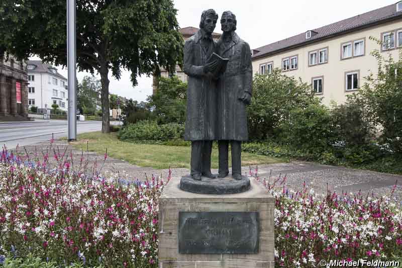 Kassel Brüder-Grimm-Statue